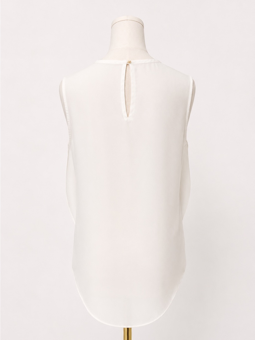 Vince Camuto Elegant White Sleeveless Top - size small - Picture 3 of 8